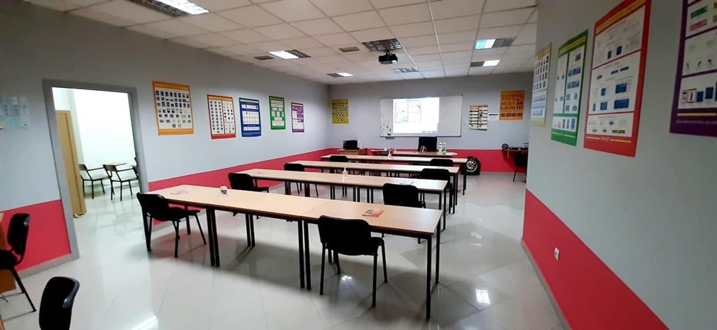 ¿Estás buscando una autoescuela en Moaña? Encuentra en Novaescola la formación que necesitas